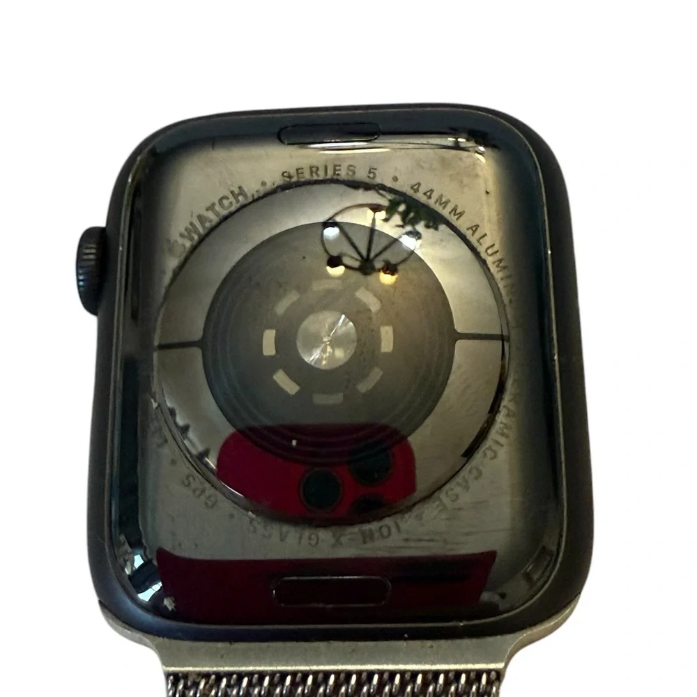 Apple Watch Series 5 (GPS‎ + Cellular, 44mm) Silver Magnetic Band Used Unlocked